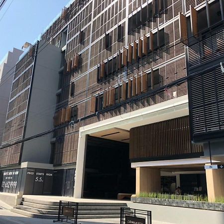 Sukhumvit Asok Modern Suite Bangkok Exterior foto