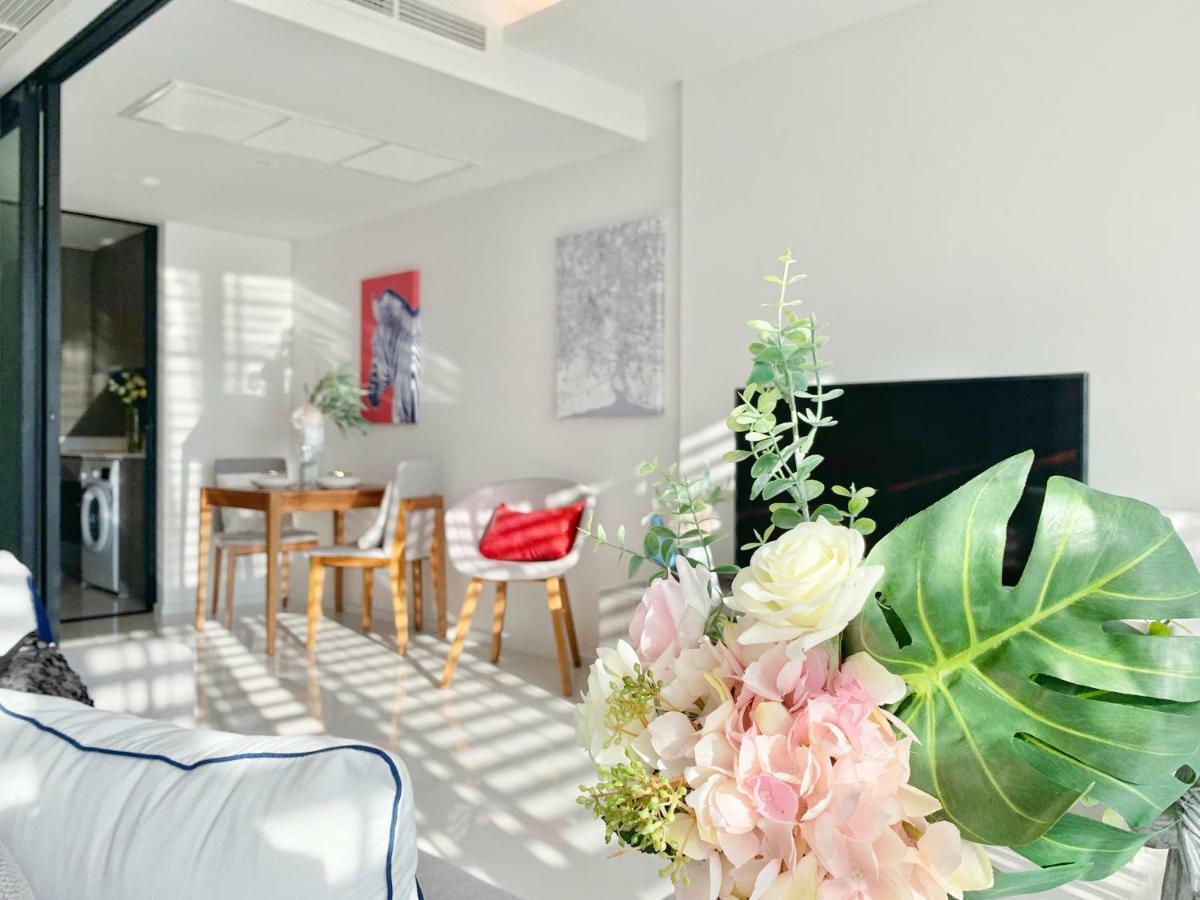 Sukhumvit Asok Modern Suite Bangkok Exterior foto