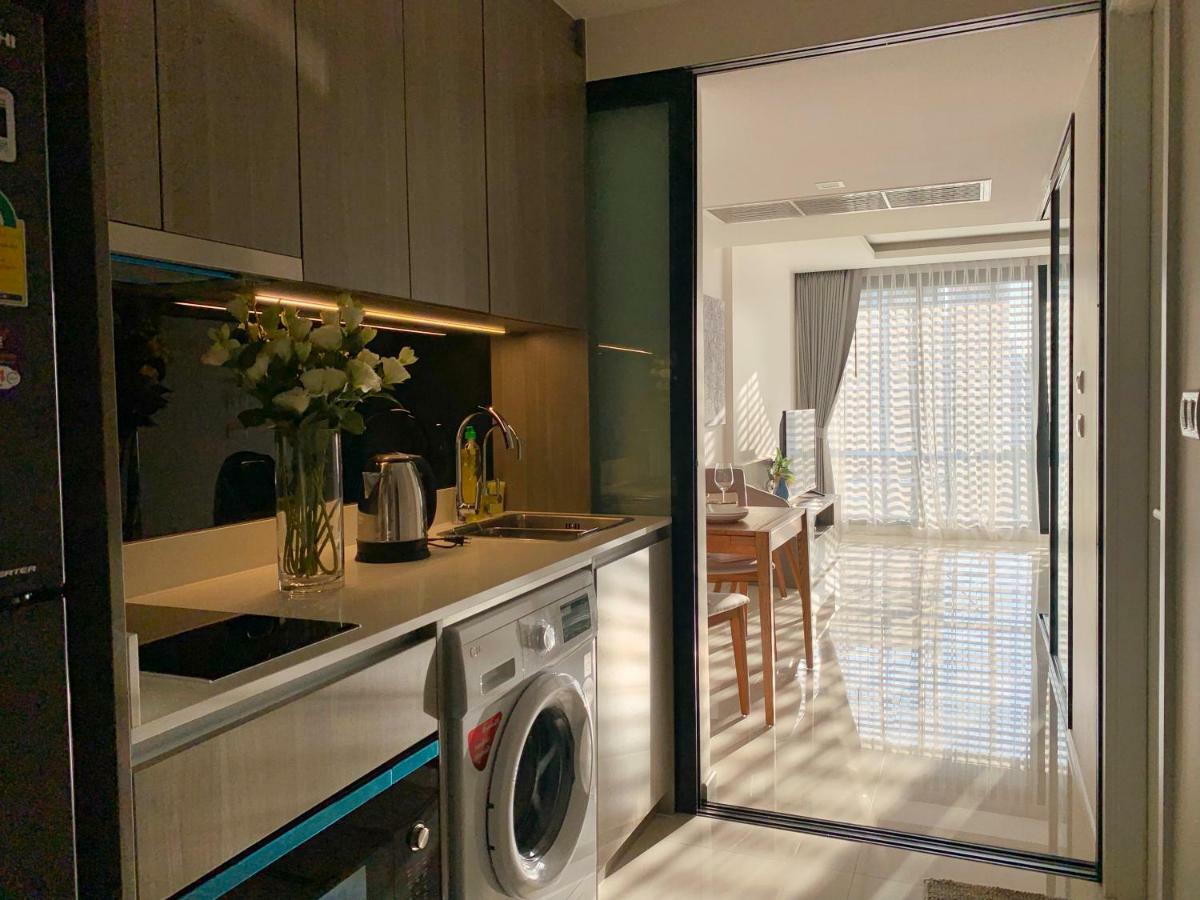 Sukhumvit Asok Modern Suite Bangkok Exterior foto
