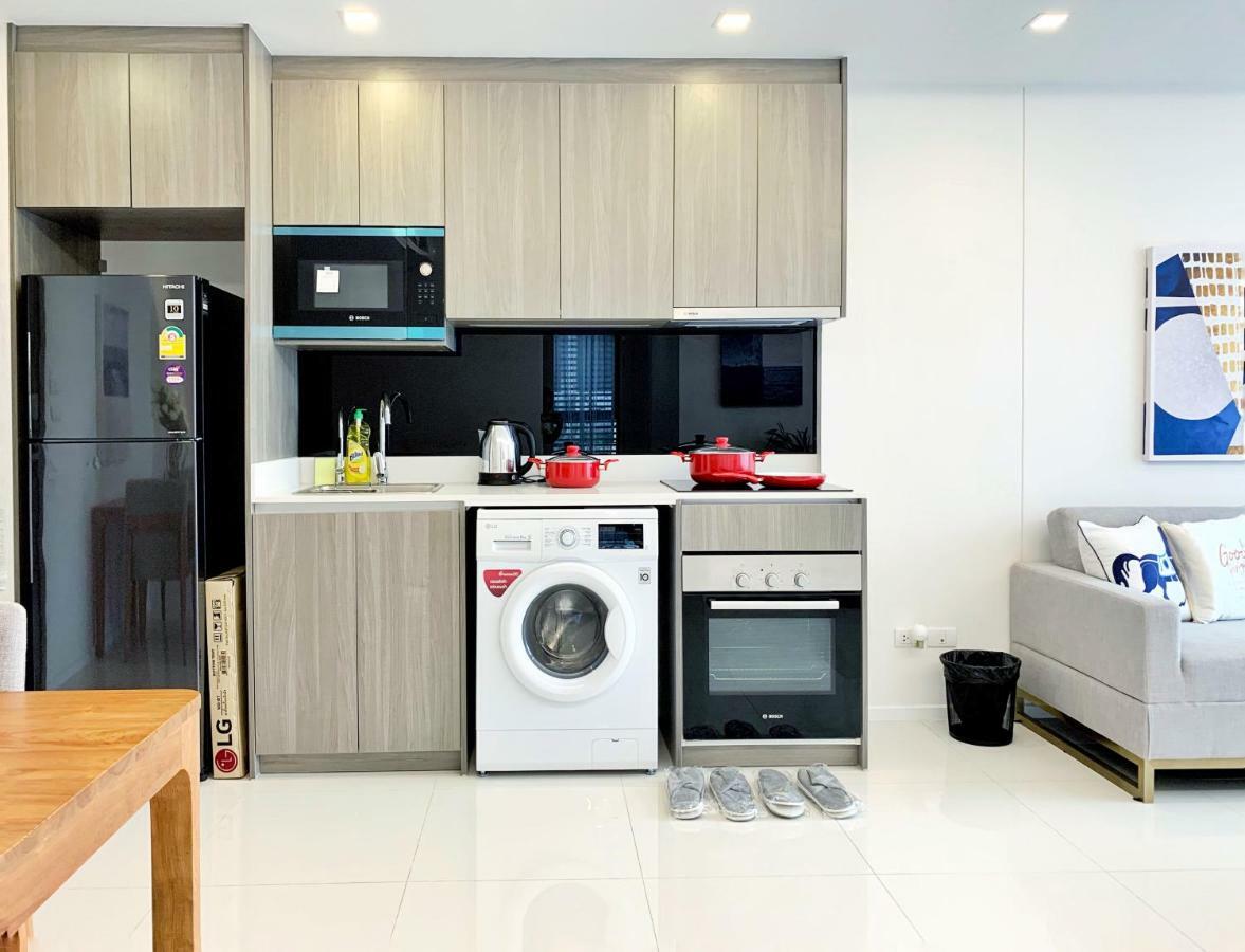 Sukhumvit Asok Modern Suite Bangkok Exterior foto