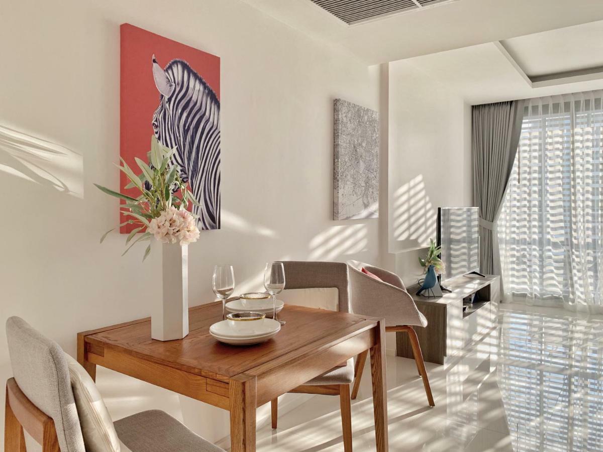 Sukhumvit Asok Modern Suite Bangkok Exterior foto